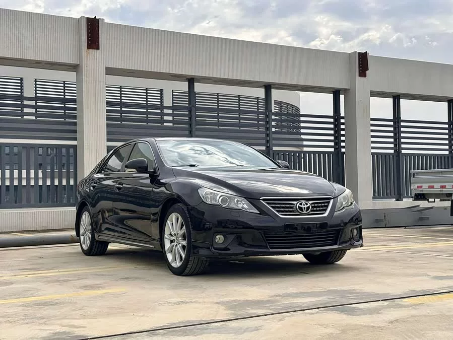 Toyota Reiz