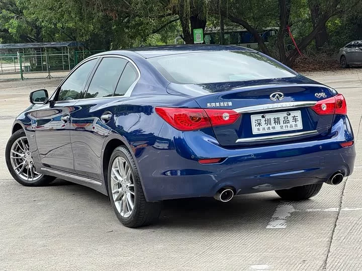 Infiniti Q50L