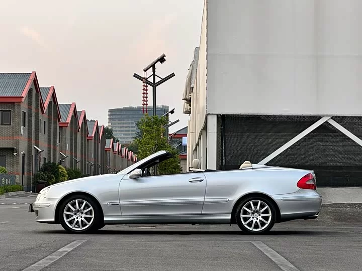 Mercedes-Benz CLK level