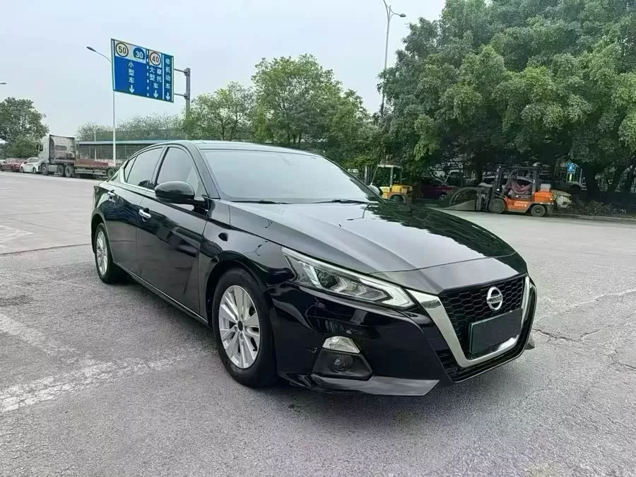 Nissan Teana