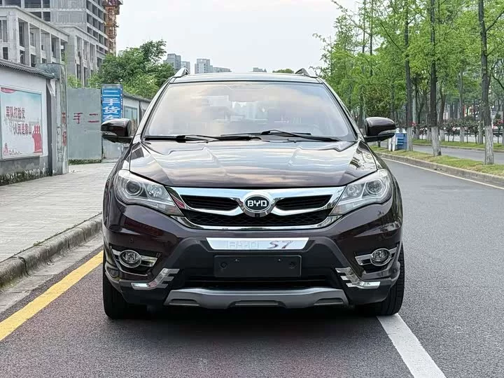 BYD S7