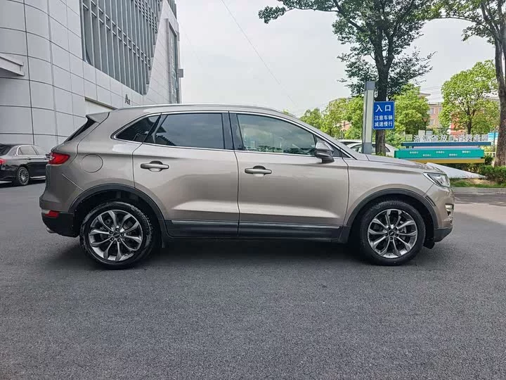 Lincoln MKC