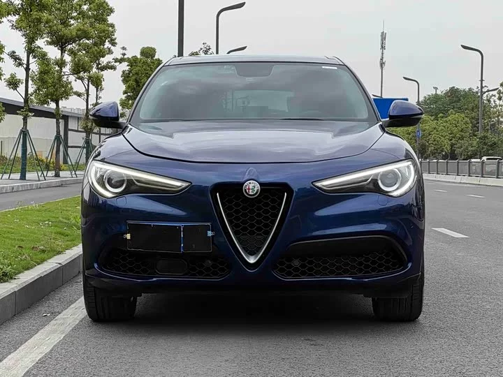alfa romeo Stelvio