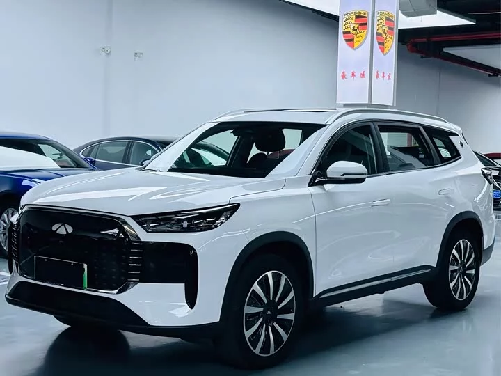 Chery Fengyun T8