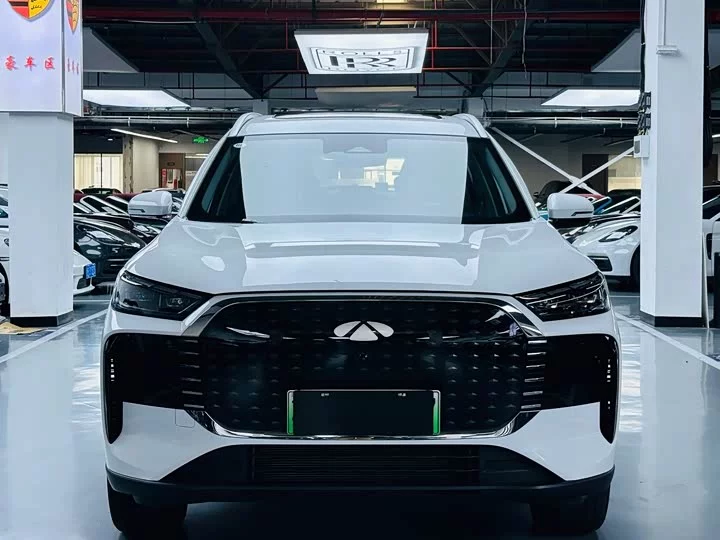 Chery Fengyun T8