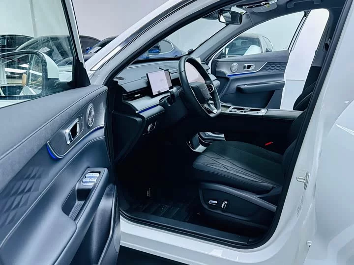 Chery Fengyun T8