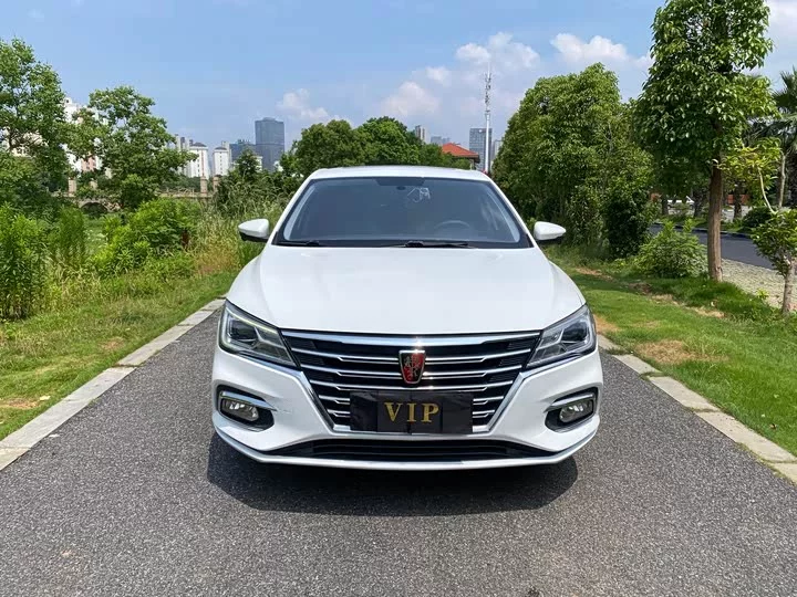 Roewe i5