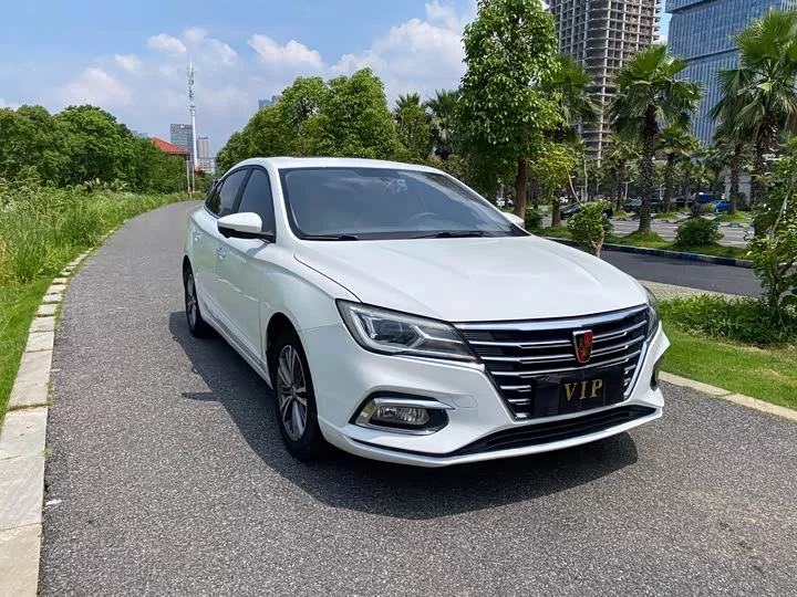 Roewe i5