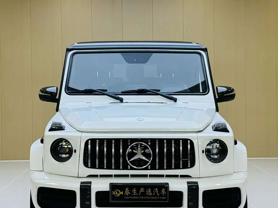 Mercedes Benz G-rated