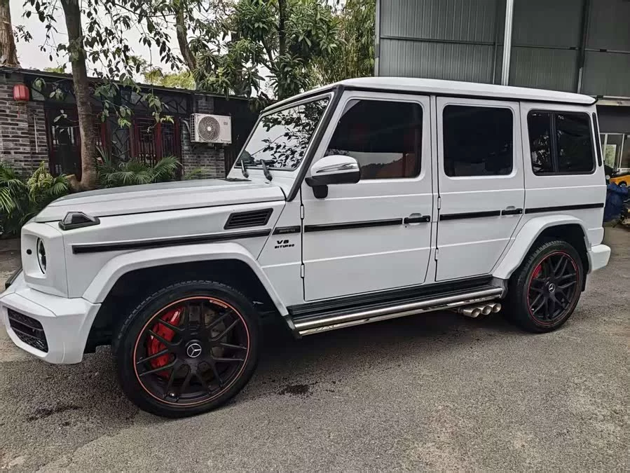 Mercedes Benz G-rated