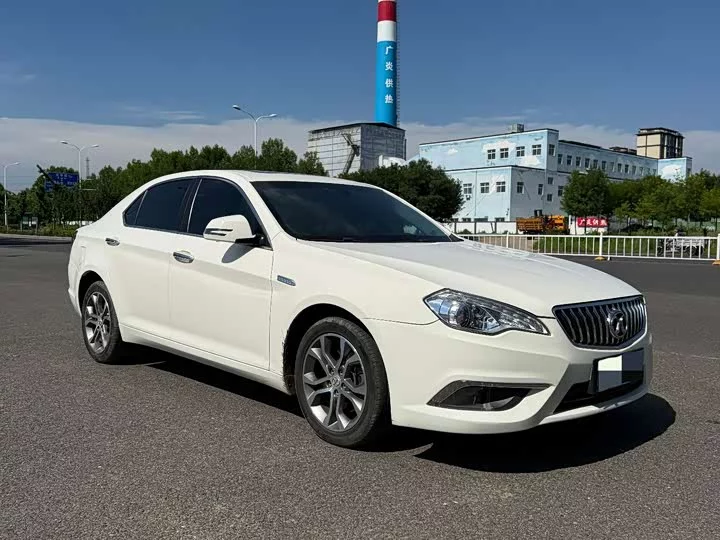 BAIC Saab D70
