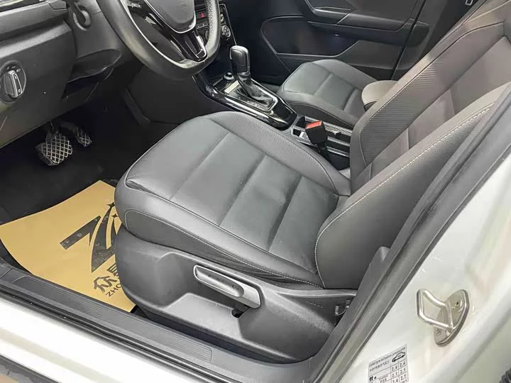 Volkswagen T-ROC Tange