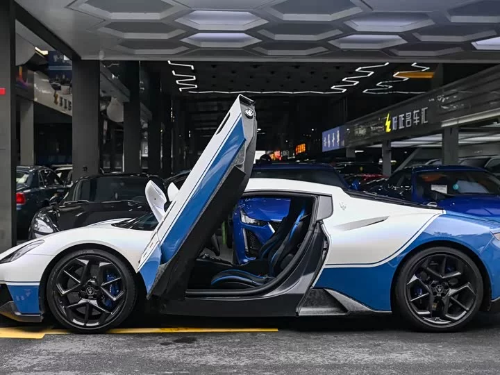 Maserati MC20