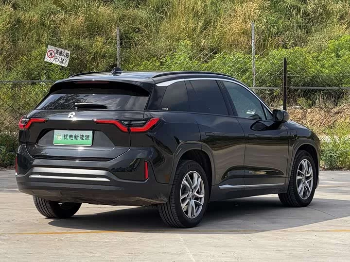 NIO ES6