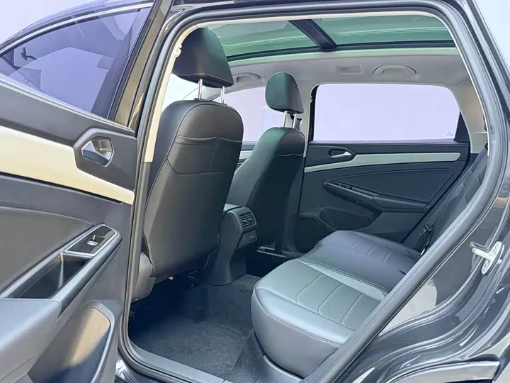 Jetta VS7