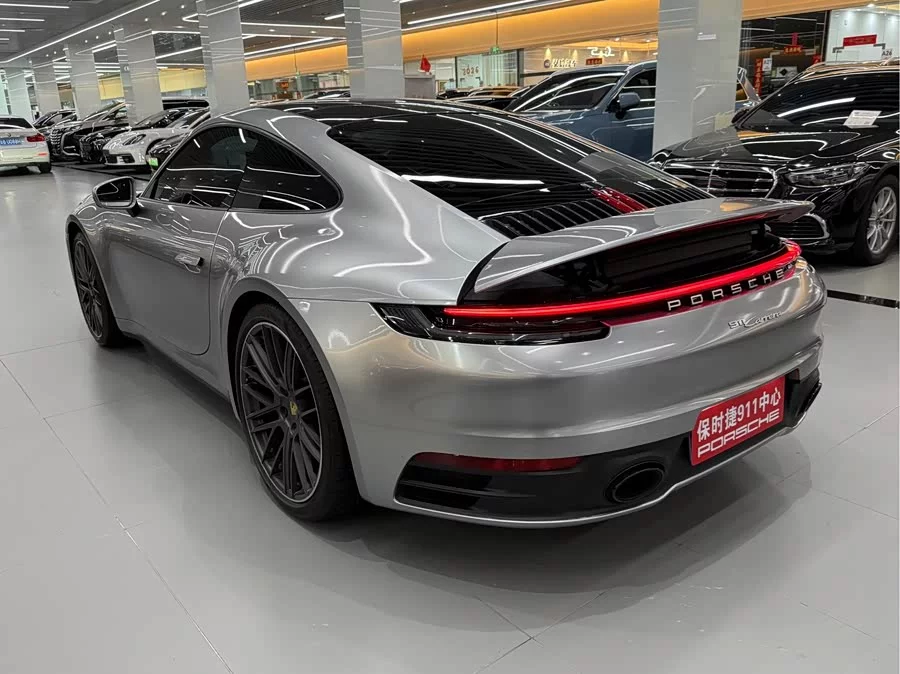 Porsche 911