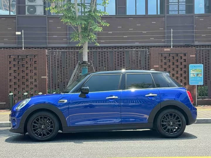 MINI 