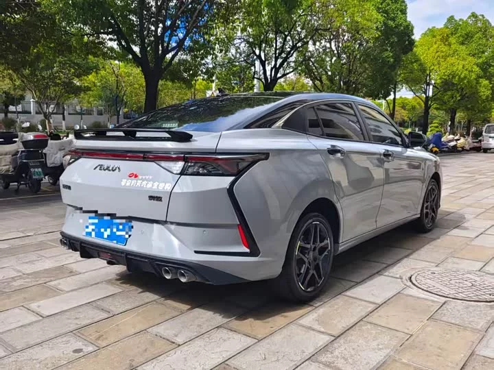 Dongfeng Yixuan