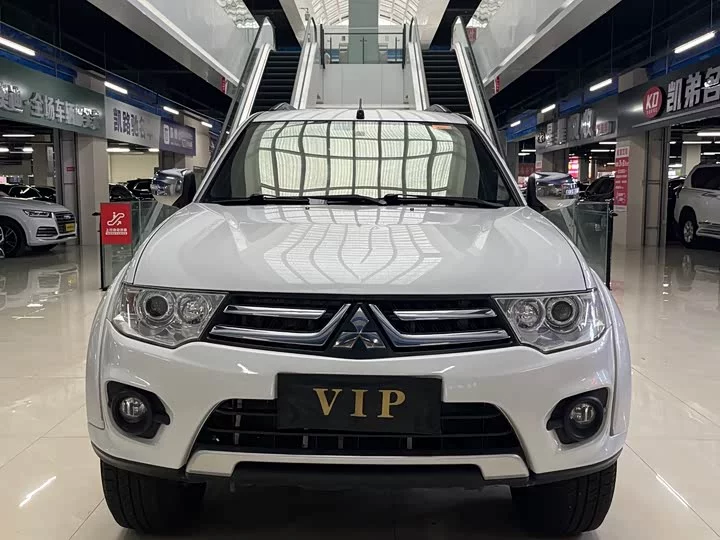 Mitsubishi Pajero Jinchang