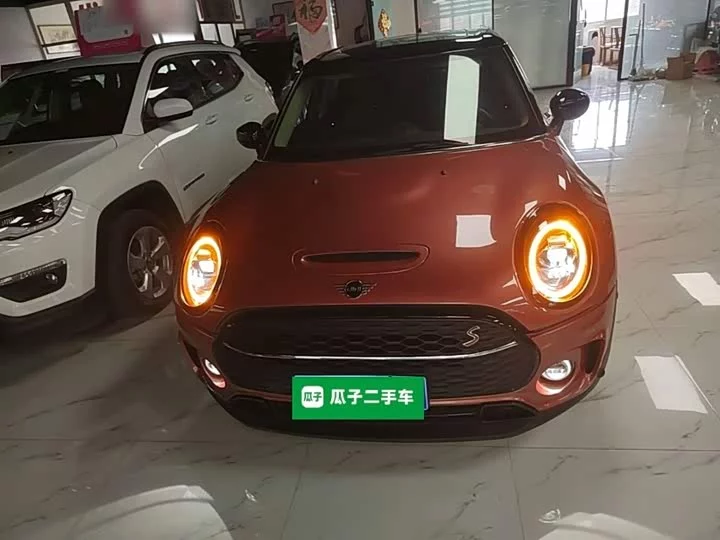 MINI CLUBMAN