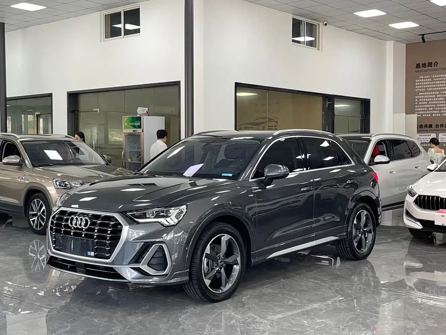 Audi Q3