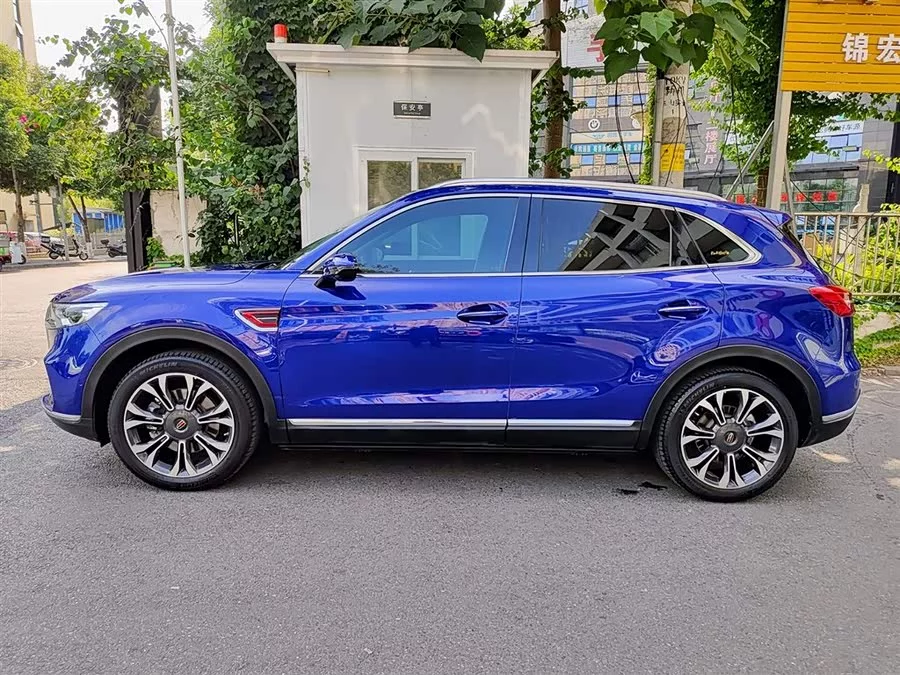 Hongqi HS5