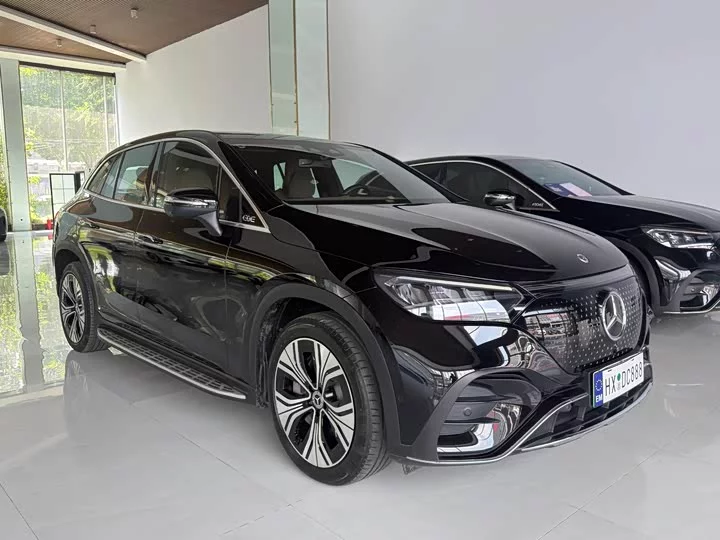 Mercedes-Benz EQE SUV