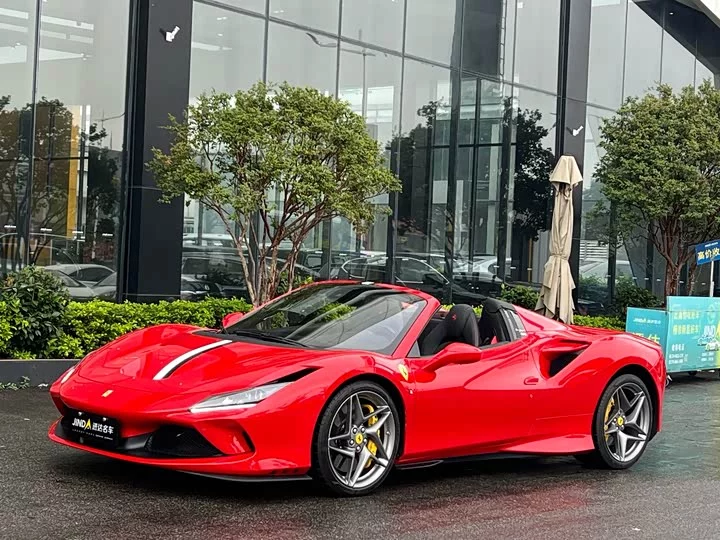 ferrari F8