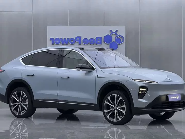 NIO EC7