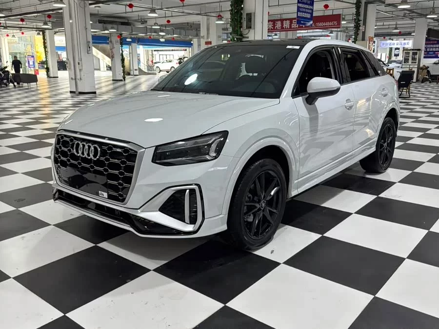 Audi Q2L