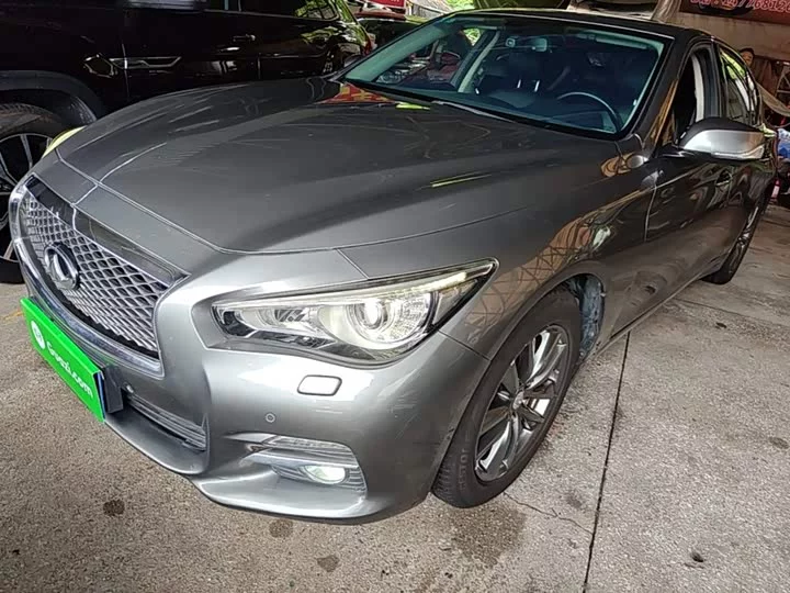 Infiniti Q50L