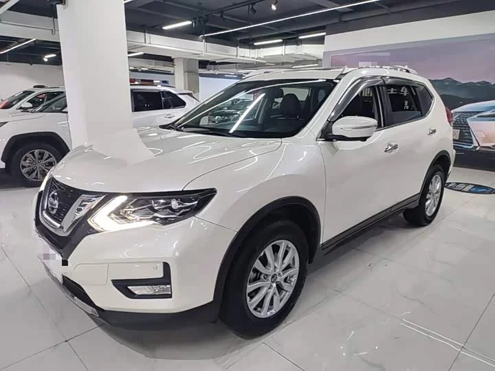 Nissan Qijun