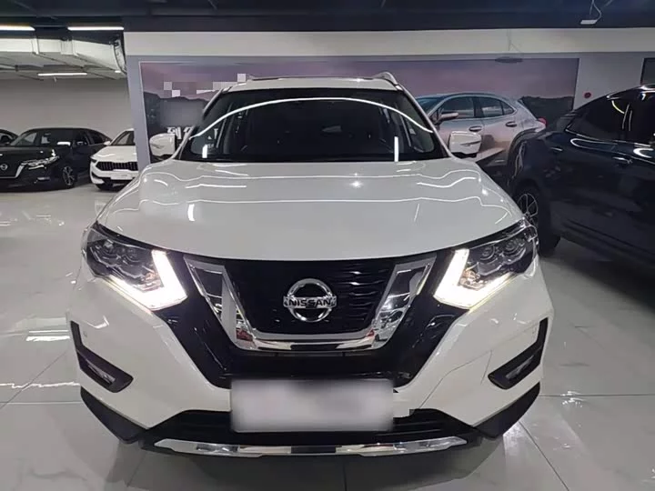 Nissan Qijun