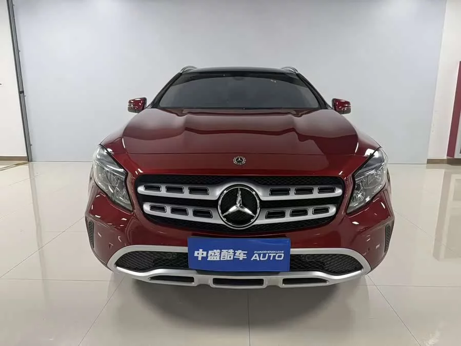 Mercedes Benz GLA