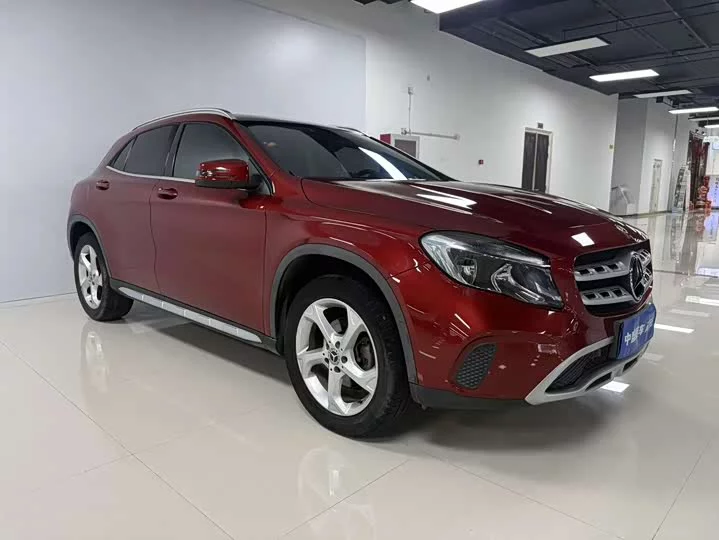Mercedes-Benz GLA