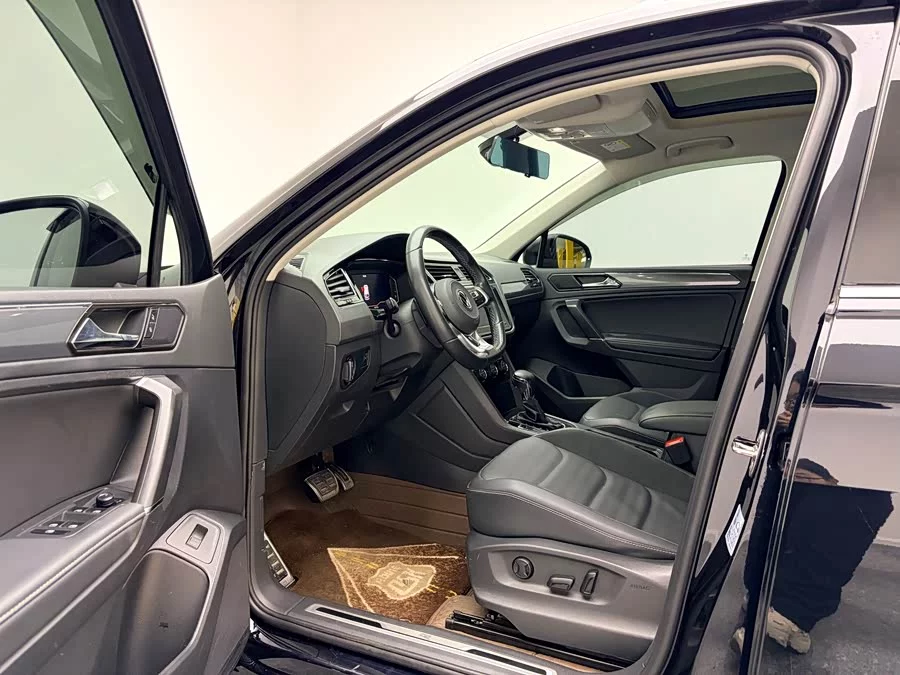 Volkswagen Tiguan L