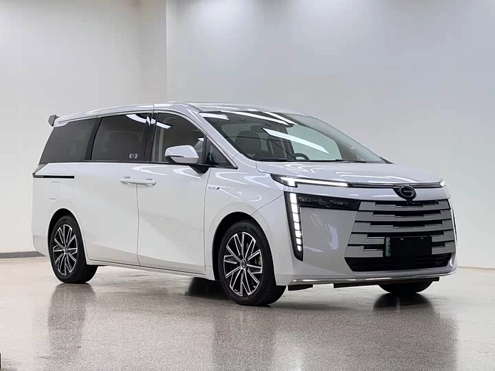 GAC Trumpchi E8 PHEV