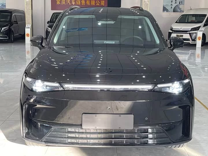 Leapmotor C16