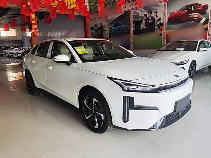 Geely Galaxy L6