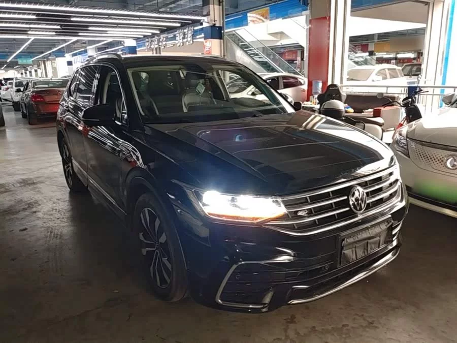 Volkswagen Tiguan L
