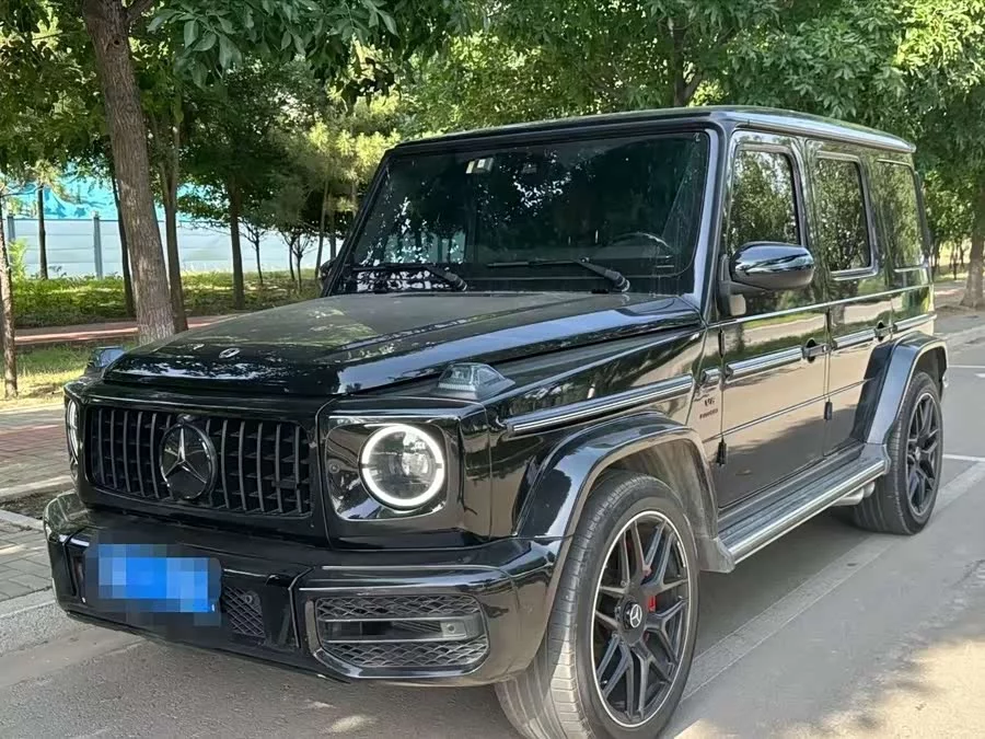 Mercedes Benz G-rated