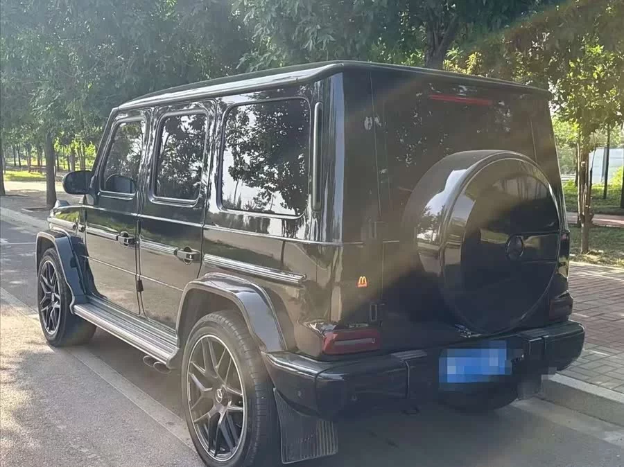 Mercedes Benz G-rated