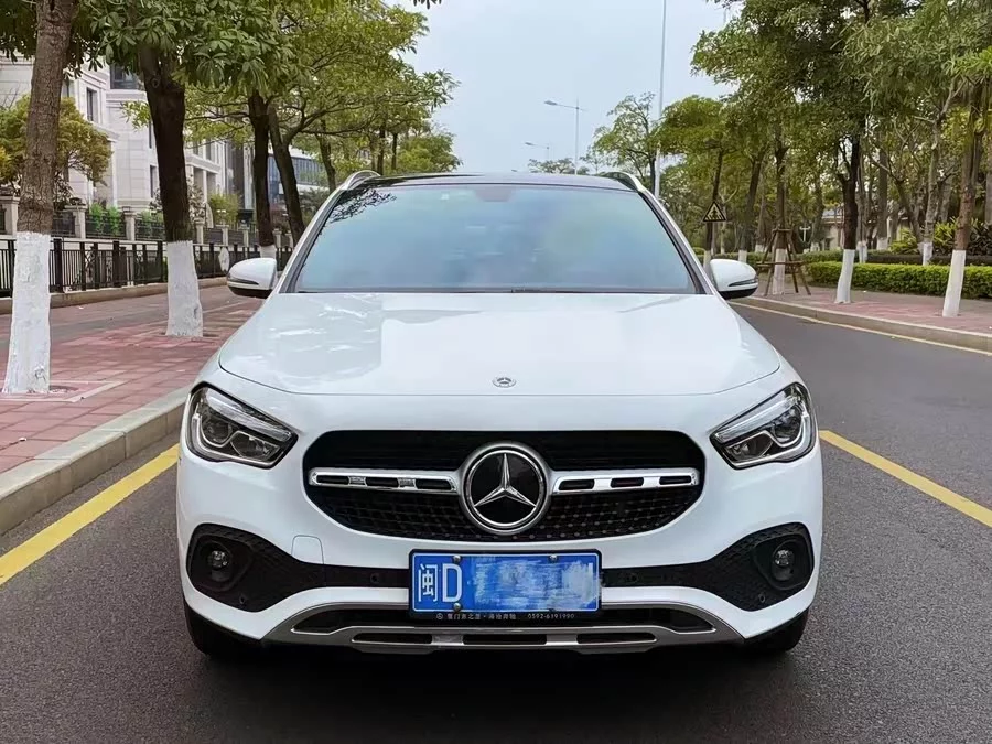 Mercedes Benz GLA