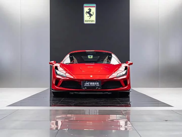 ferrari F8