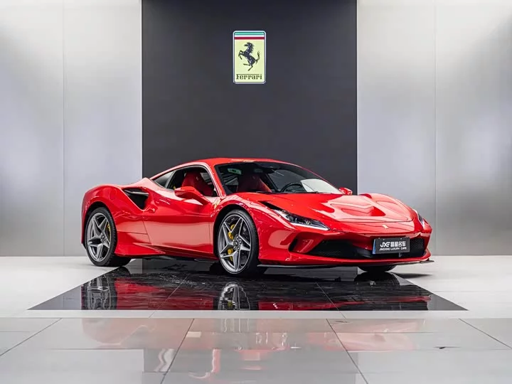 ferrari F8