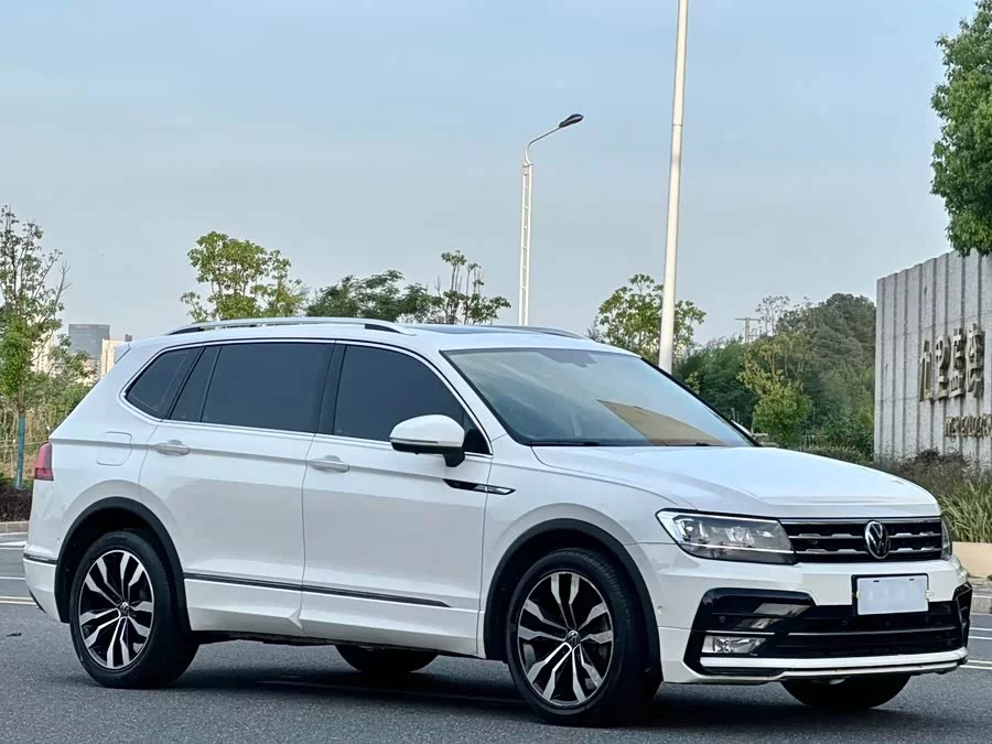 Volkswagen Tiguan L