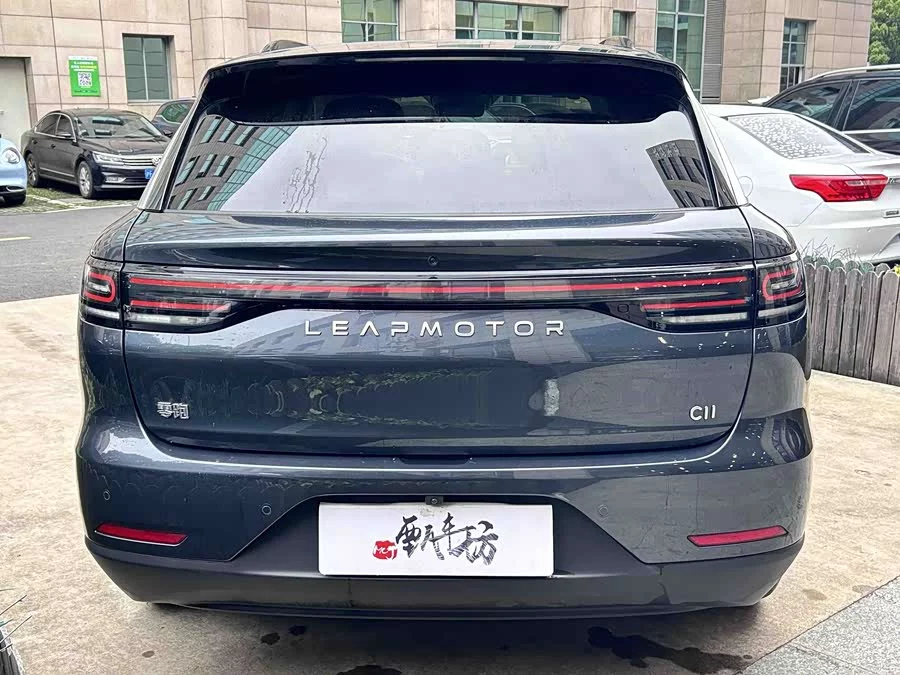 Leapmotor C11