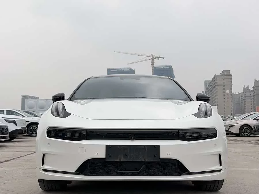 Zeekr 001