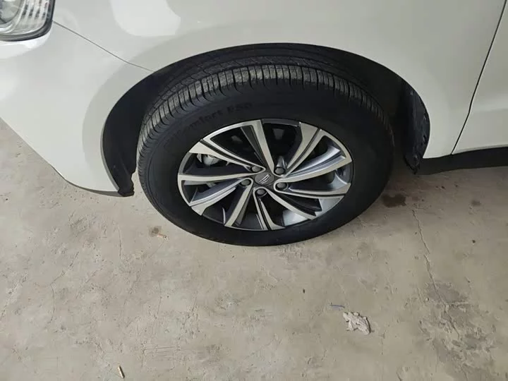 Geely Vision X6