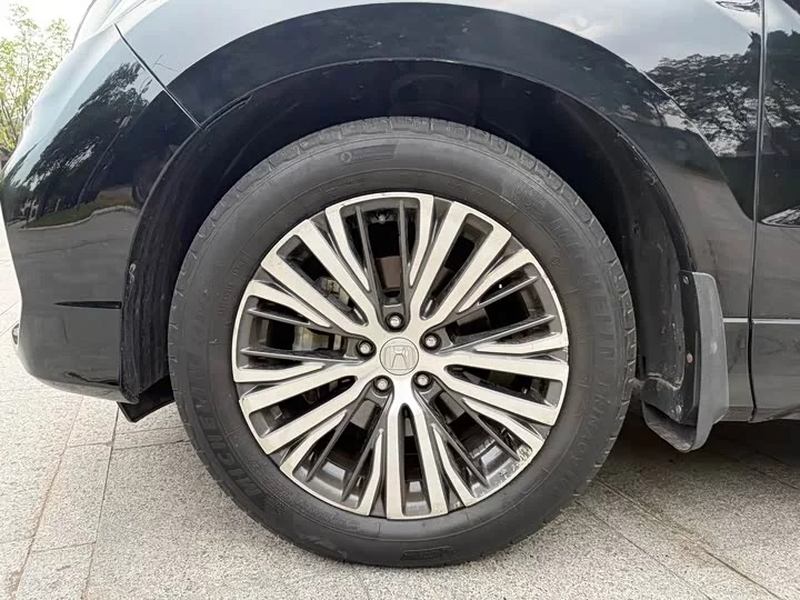 Honda Crown Road